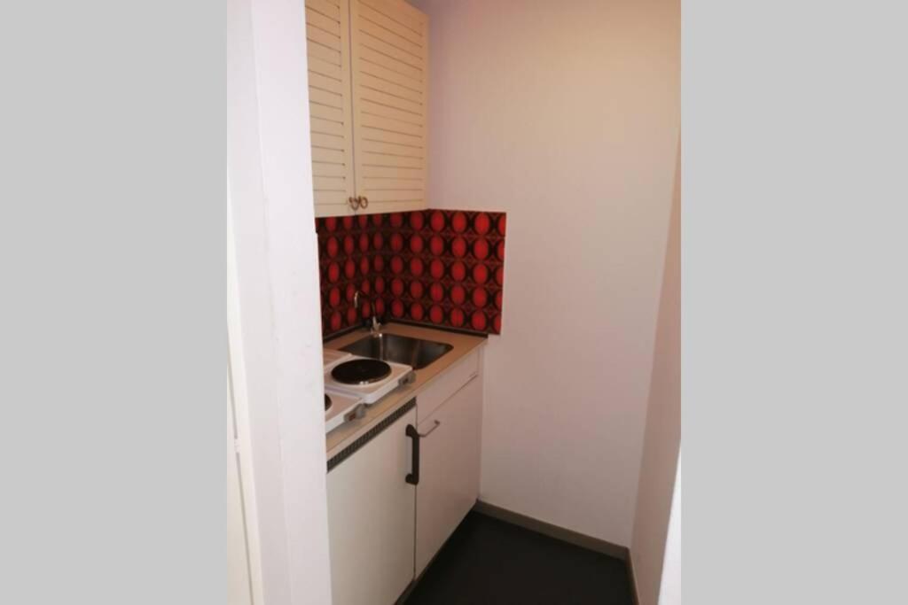 Studio F Am Barfusserplatz Central Old Town Appartamento Basilea Esterno foto
